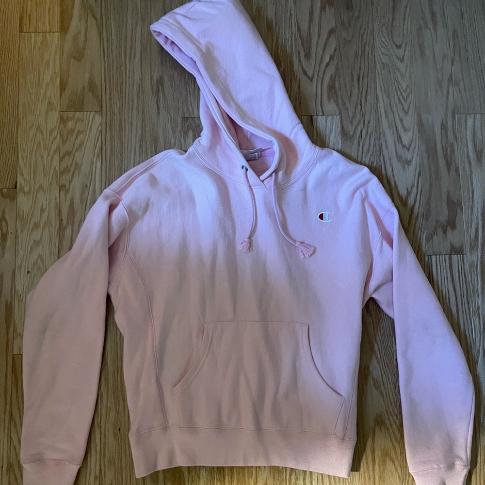 Champion light pink sweatshirt medium worn a few times great condition
